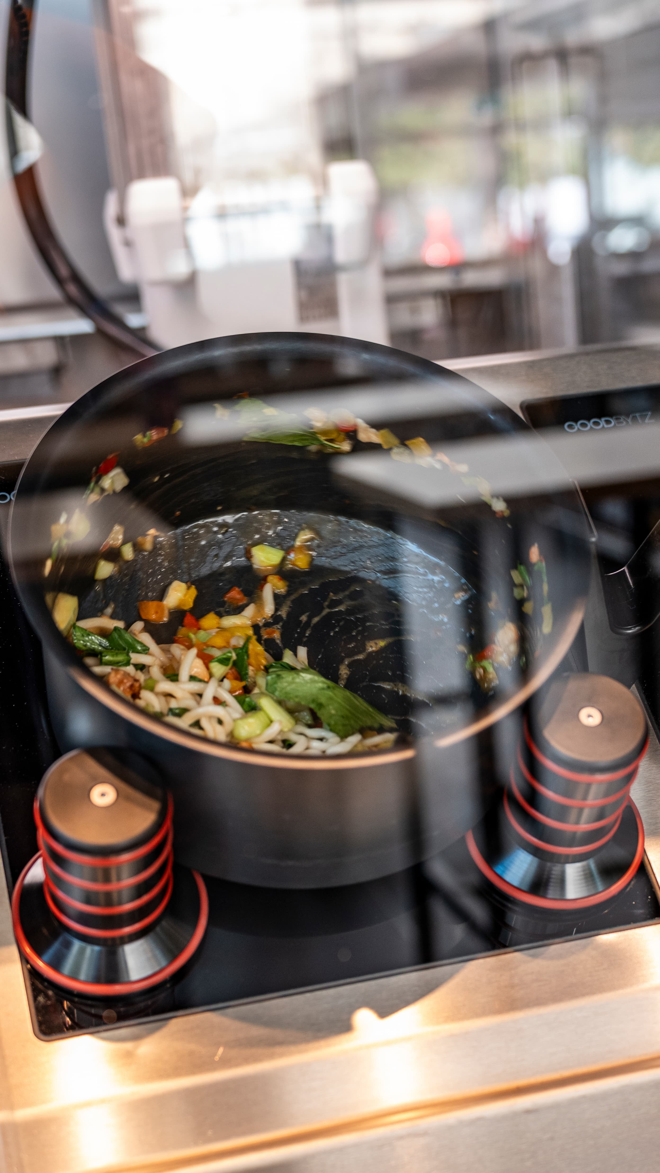 GUTH FOODS Kochroboter Zubereitung